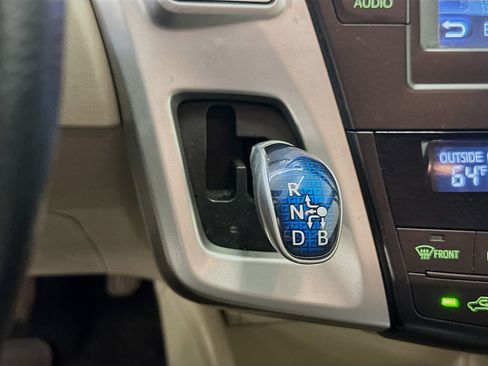 Used 2014 Toyota Prius V Five FWD image 25