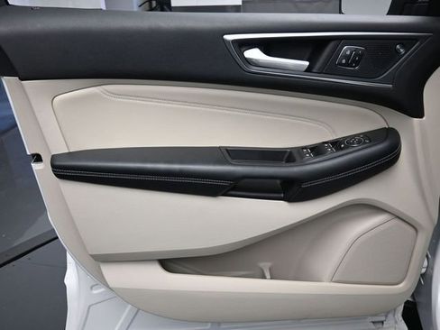 Used 2021 Ford Edge Titanium FWD image 20