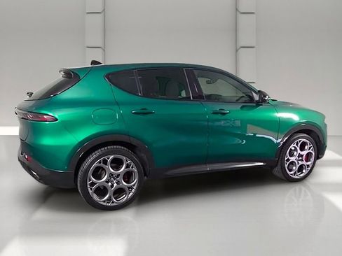 Used 2024 Alfa Romeo Tonale Veloce AWD/4WD image 38