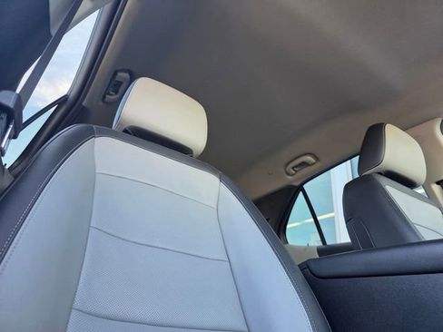 Used 2019 Chevrolet Equinox Premier image 23