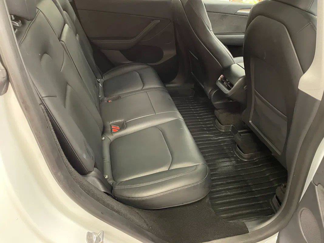 Used 2023 Tesla Model Y AWD image 29