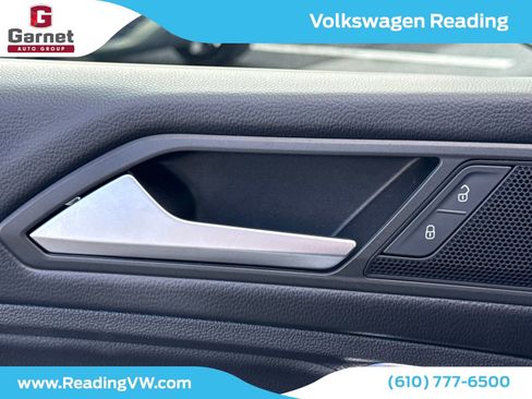 Used 2020 Volkswagen Tiguan S image 28