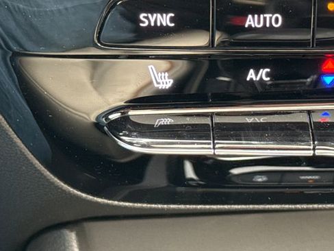 Used 2024 Buick Encore GX Avenir w/ Avenir Technology Package AWD/4WD image 28