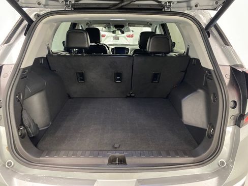 Used 2024 GMC Terrain SLT w/ LPO, Cargo Package FWD image 8