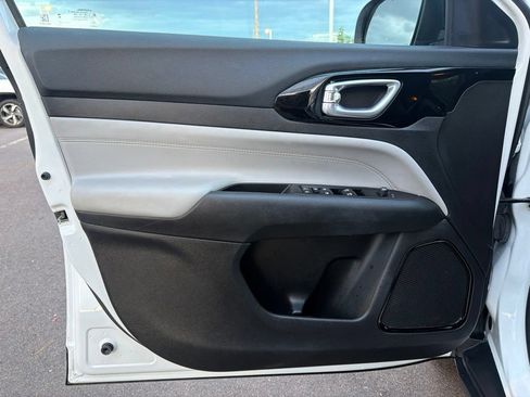 Used 2024 Jeep Compass Limited AWD/4WD image 23