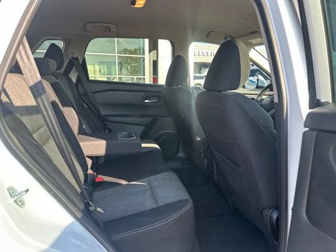 Used 2026 Nissan Rogue SV FWD image 14