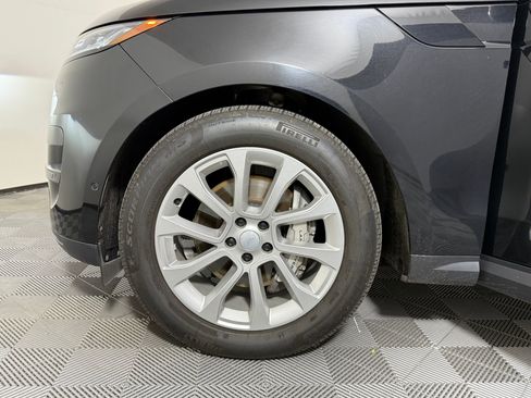 Used 2025 Land Rover Range Rover Sport SE AWD/4WD image 13