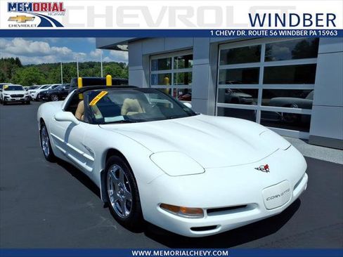 Used 1998 Chevrolet Corvette Coupe w/ Memory Pkg RWD image 1