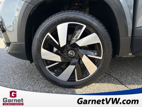 Certified 2024 Volkswagen Taos SEL image 28