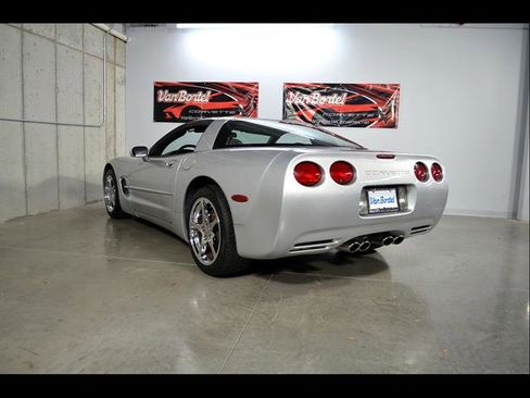 Used 1997 Chevrolet Corvette Coupe w/ Memory Pkg RWD image 5