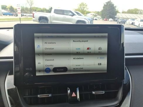 Used 2023 Toyota Corolla Cross AWD Hybrid image 8