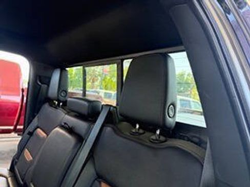 Used 2022 GMC Sierra 3500 AT4 w/ AT4 Preferred Package AWD/4WD image 23