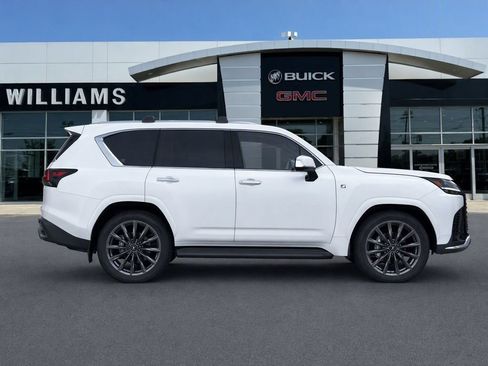 Used 2024 Lexus LX 600 F Sport AWD/4WD image 8