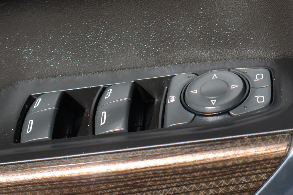 Used 2022 Chevrolet Silverado 1500 LT Trail Boss AWD/4WD image 19