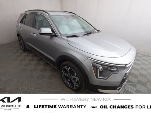 New 2025 Kia Niro EX Touring image 3