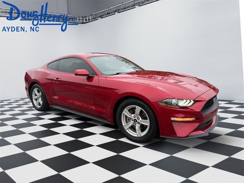 Used 2022 Ford Mustang Coupe image 7