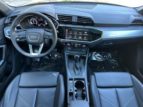 Used 2025 Audi Q3 2.0T Premium w/ Convenience Package image 3