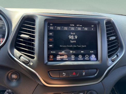 Used 2021 Jeep Cherokee Latitude Lux 80th Anniv w/ Quick Order Package 2YU 80th AWD/4WD image 23