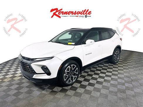 Used 2023 Chevrolet Blazer RS w/ Driver Confidence II Package image 3