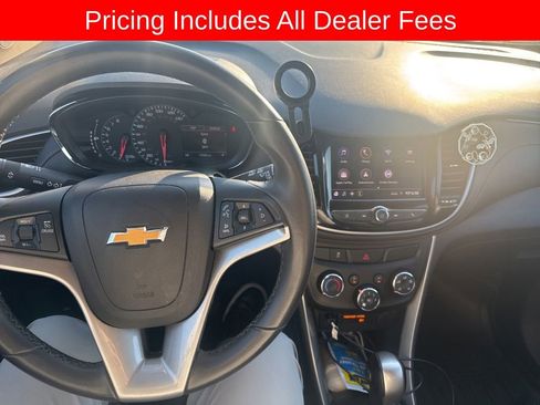 Used 2020 Chevrolet Trax LT w/ Redline Edition FWD image 7