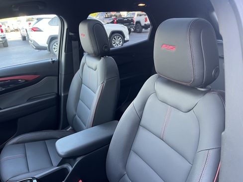 Used 2025 Chevrolet TrailBlazer RS w/ Convenience Package FWD image 5