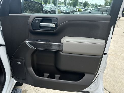 Used 2019 Chevrolet Silverado 1500 LTZ AWD/4WD image 26