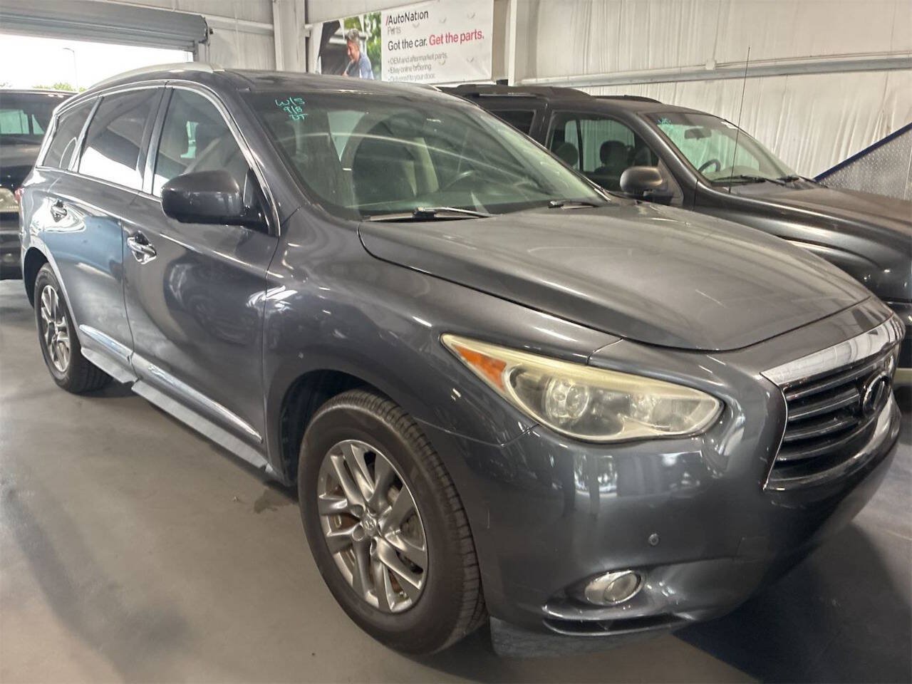 Used 2013 INFINITI JX35 FWD w/ Premium Pkg image 1
