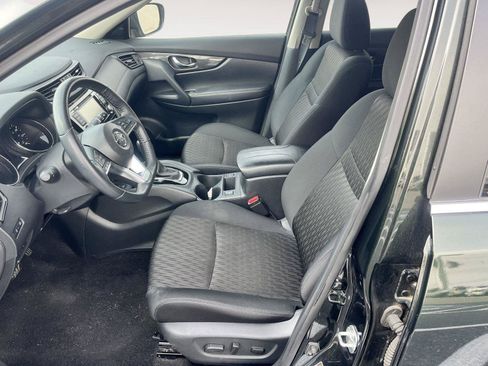 Used 2020 Nissan Rogue SV w/ Premium Package AWD/4WD image 11