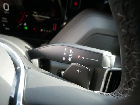 New 2026 GMC Yukon XL Denali w/ Sun & Power Step Package image 19