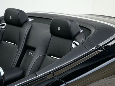 Used 2019 Rolls-Royce Dawn image 35