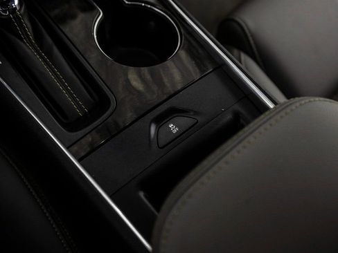 Used 2014 Chevrolet Impala LT w/ Convenience Package image 26