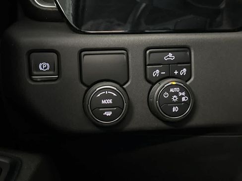 Used 2023 Chevrolet Silverado 1500 RST RWD image 19