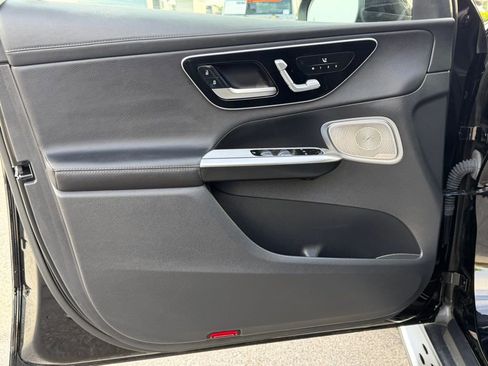 Used 2024 Mercedes-Benz GLC 300 4MATIC image 17