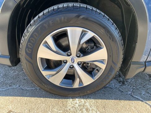 Used 2019 Subaru Ascent Premium image 24