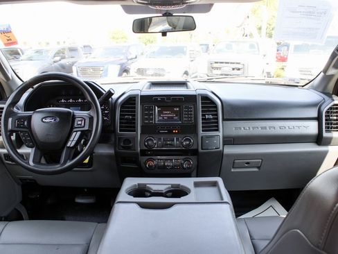 Used 2018 Ford F450 XL w/ Trailer Tow Package image 30