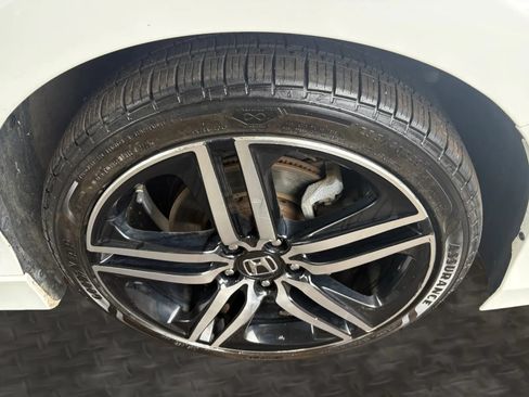 Used 2017 Honda Accord Touring image 39