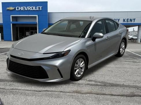 Used 2025 Toyota Camry LE w/ Convenience Package FWD image 27
