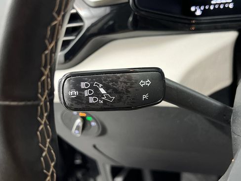 Used 2025 Volkswagen Taos S FWD image 48