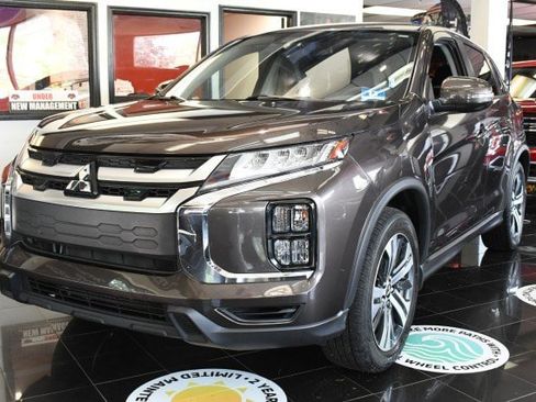 Used 2020 Mitsubishi Outlander Sport ES AWD/4WD image 1