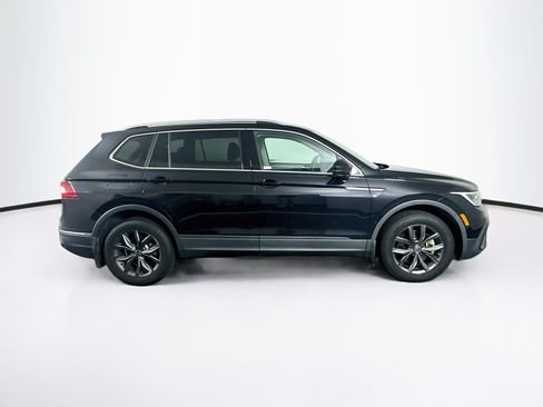 Used 2023 Volkswagen Tiguan SE AWD/4WD image 10