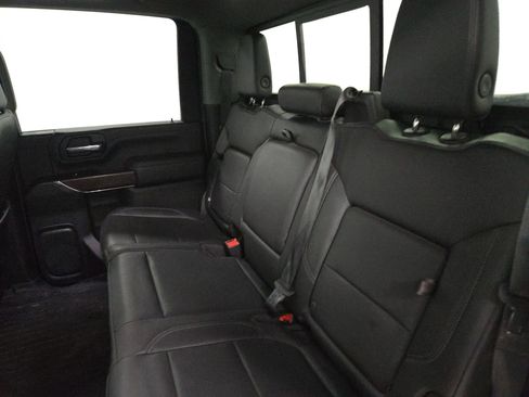 Used 2022 GMC Sierra 3500 SLT w/ SLT Convenience Package image 10