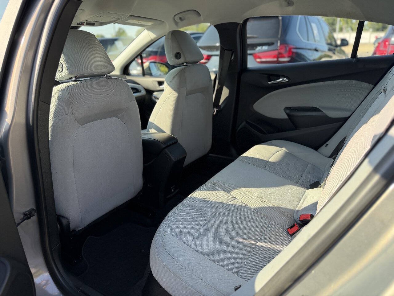 Used 2019 Chevrolet Cruze LT FWD image 10
