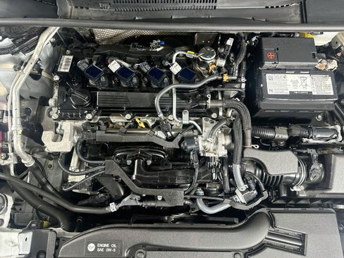 Used 2025 Toyota Corolla LE FWD image 30