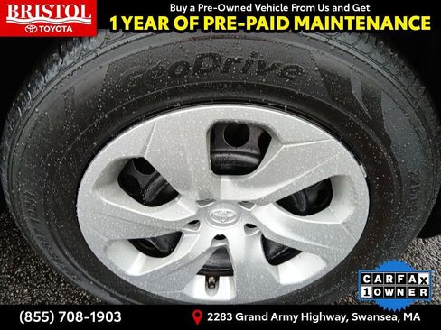 Used 2021 Toyota RAV4 LE image 9