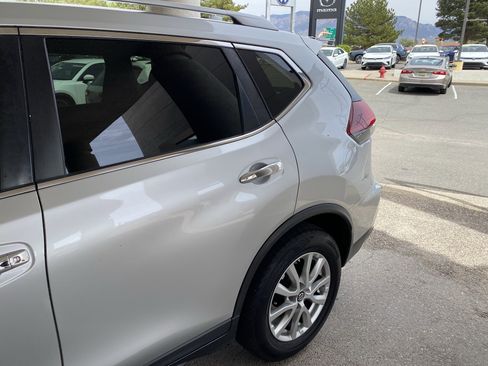 Used 2020 Nissan Rogue SV image 53