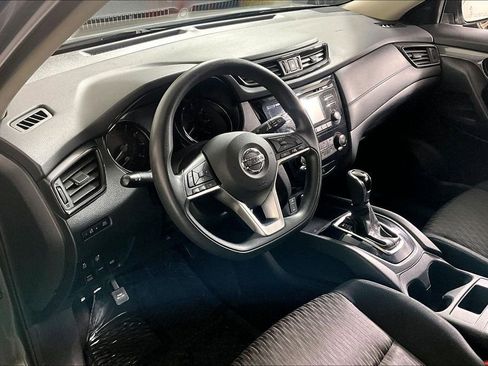 Used 2017 Nissan Rogue S w/ Appearance Package image 13