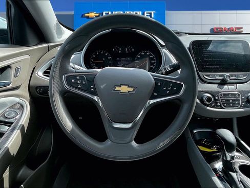 Used 2024 Chevrolet Malibu LT image 8