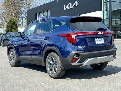 Used 2025 Kia Seltos LX image 5