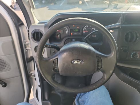 Used 2016 Ford E-350 and Econoline 350 Super Duty image 12