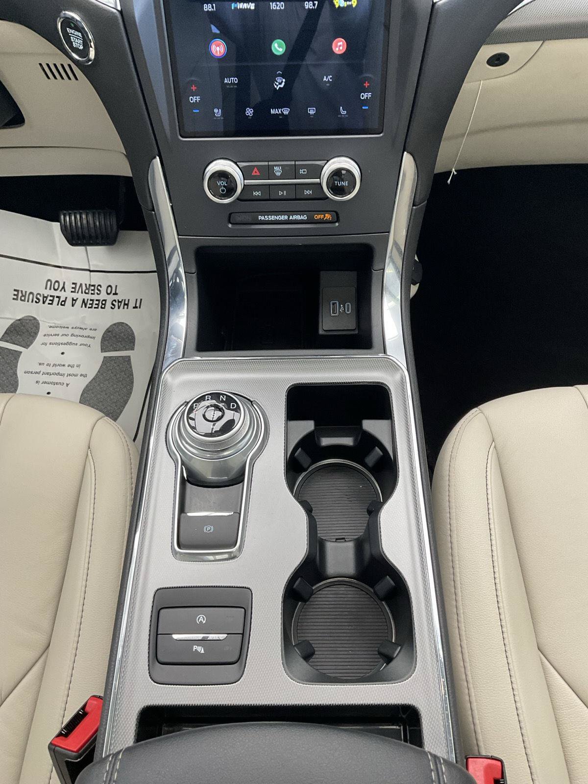 Used 2021 Ford Edge Titanium AWD/4WD image 18